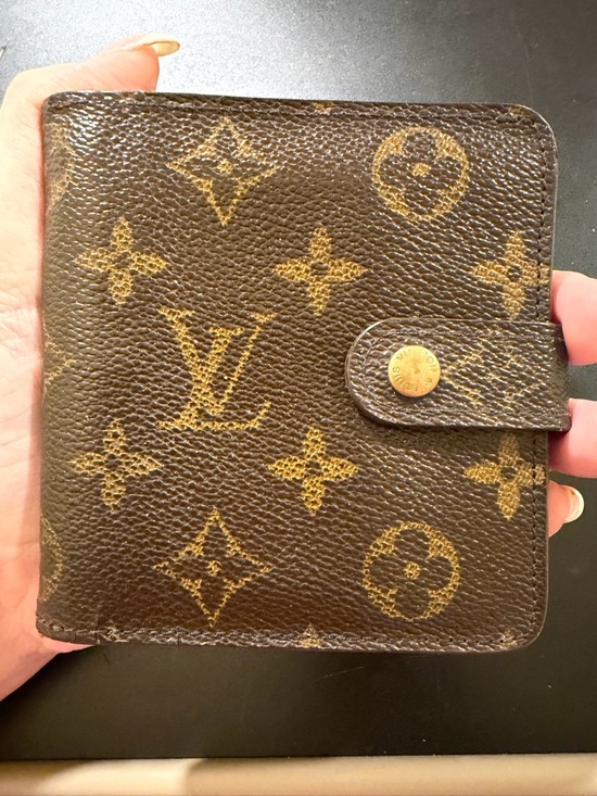 Louis Vuitton Handbags - Louis Vuitton Textured Leather Wallet in Cognac